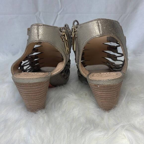 Vince Camuto Esray Metallic Gold Leather Perforated Heels Sz 7 - Picture 3 of 7